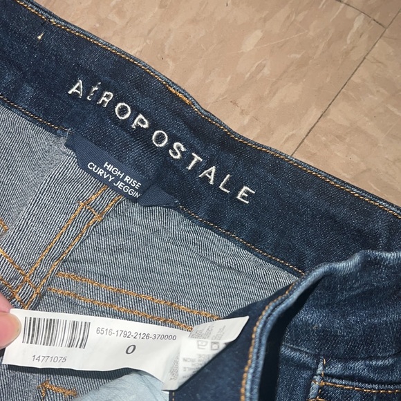 Aeropostale High Rise Jeans - Picture 2 of 3